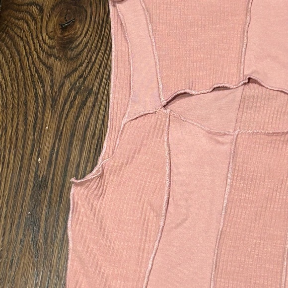 Rebelflow Pink Ribbed Cutout Tank Top - Picture 4 of 9
